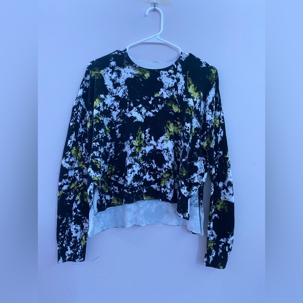 •Alice + Olivia Sweater